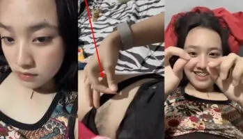 Cya Selebgram Semok Imut Pamer Jembut Memek Langka!